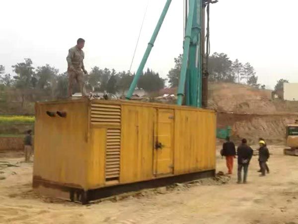 抚松如何判断水冷式机油散热器密封件是否需要更换？